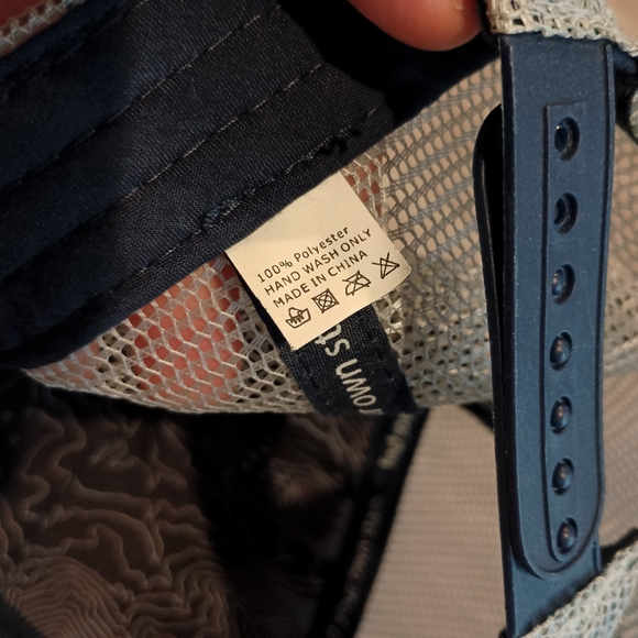 Navy Trucker Hat ❄️ - Picture 6 of 6